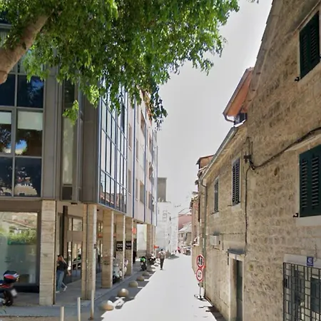 New Jakov & Niko Lägenhet